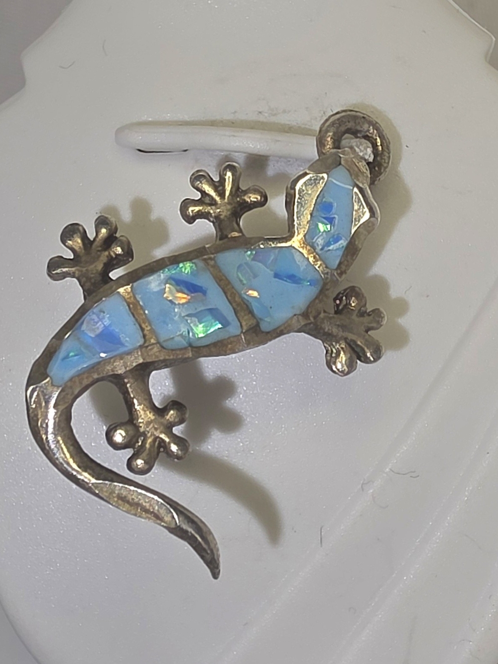 Vintage sterling silver 925 lizard charm pendant with opal